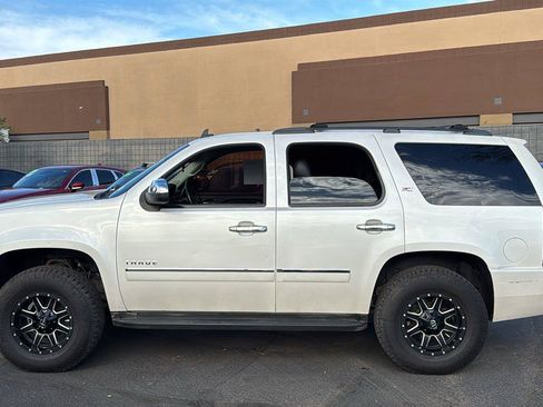 Used 2011 Chevrolet Tahoe LTZ RWD image 3