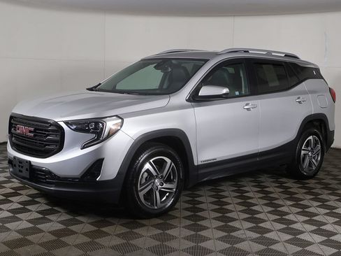 Used 2021 GMC Terrain SLT w/ Infotainment Package II AWD/4WD image 8