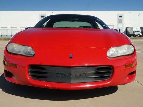 Used 1999 Chevrolet Camaro Z28 w/ Performance Pkg image 24