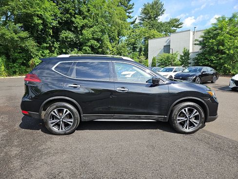 Certified 2019 Nissan Rogue SV w/ Premium Package AWD/4WD image 7