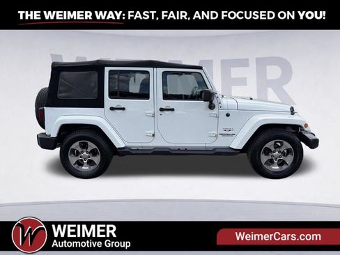 Used 2017 Jeep Wrangler Unlimited Sahara AWD/4WD image 6