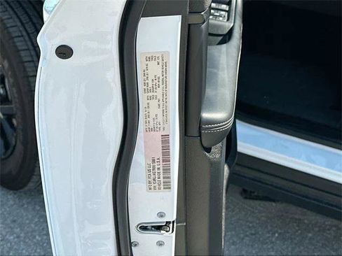 Certified 2024 Jeep Grand Cherokee L Altitude image 35