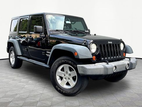 Used 2013 Jeep Wrangler Unlimited Sport AWD/4WD image 3
