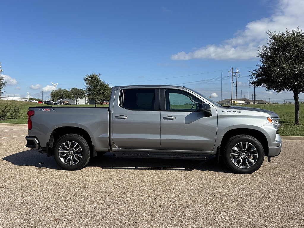 Used 2024 Chevrolet Silverado 1500 RST w/ LPO, Liner Protection Package AWD/4WD image 6