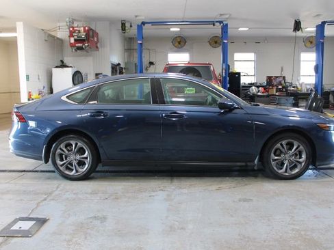 Used 2024 Honda Accord EX image 9