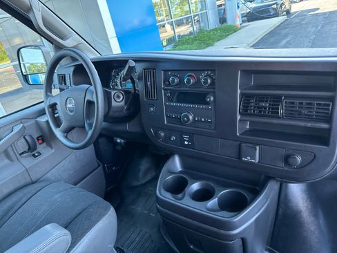Used 2024 GMC Savana 2500 w/ Driver Convenience Package image 5