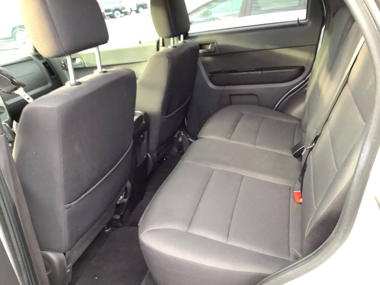 Used 2012 Ford Escape XLT FWD image 26
