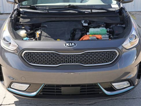 Used 2019 Kia Niro LX image 7