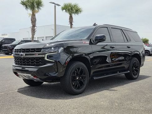 Used 2022 Chevrolet Tahoe Z71 w/ Z71 Off-Road Package AWD/4WD image 2