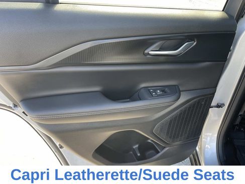 Used 2024 Jeep Grand Cherokee Altitude image 15