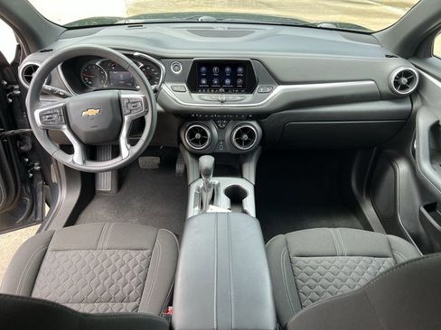 Used 2022 Chevrolet Blazer LT w/ LPO, Black Grille Bar Package FWD image 21