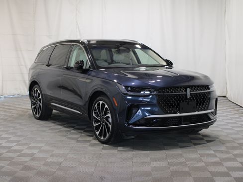 Used 2024 Lincoln Nautilus Black Label AWD/4WD image 1