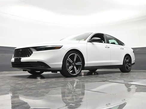 Used 2023 Honda Accord Sport image 24