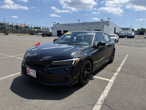Used 2024 Honda Civic Sport image 3