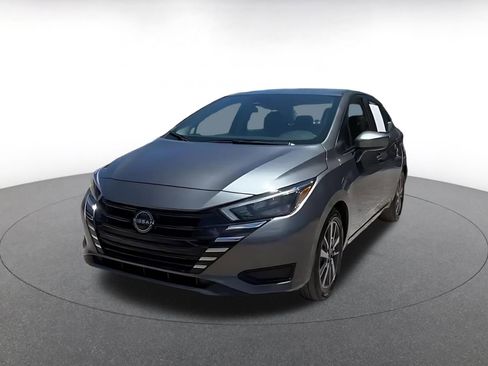 Used 2025 Nissan Versa SV FWD image 7