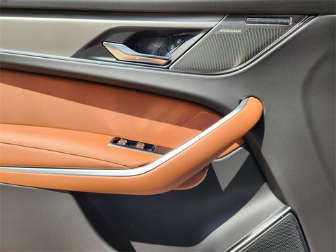 Used 2026 Jaguar F-PACE R-Dynamic S image 17