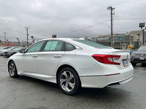 Used 2019 Honda Accord EX image 6
