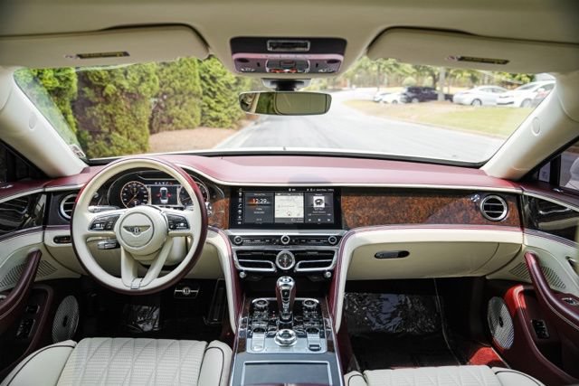 Used 2022 Bentley Flying Spur V8 AWD/4WD image 24