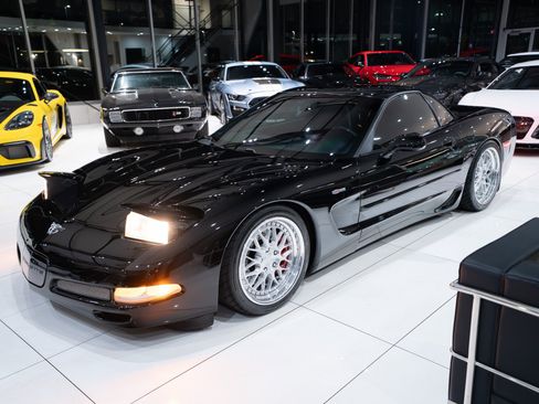 Used 2003 Chevrolet Corvette Z06 w/ Memory Package, 3 Drivers RWD image 32