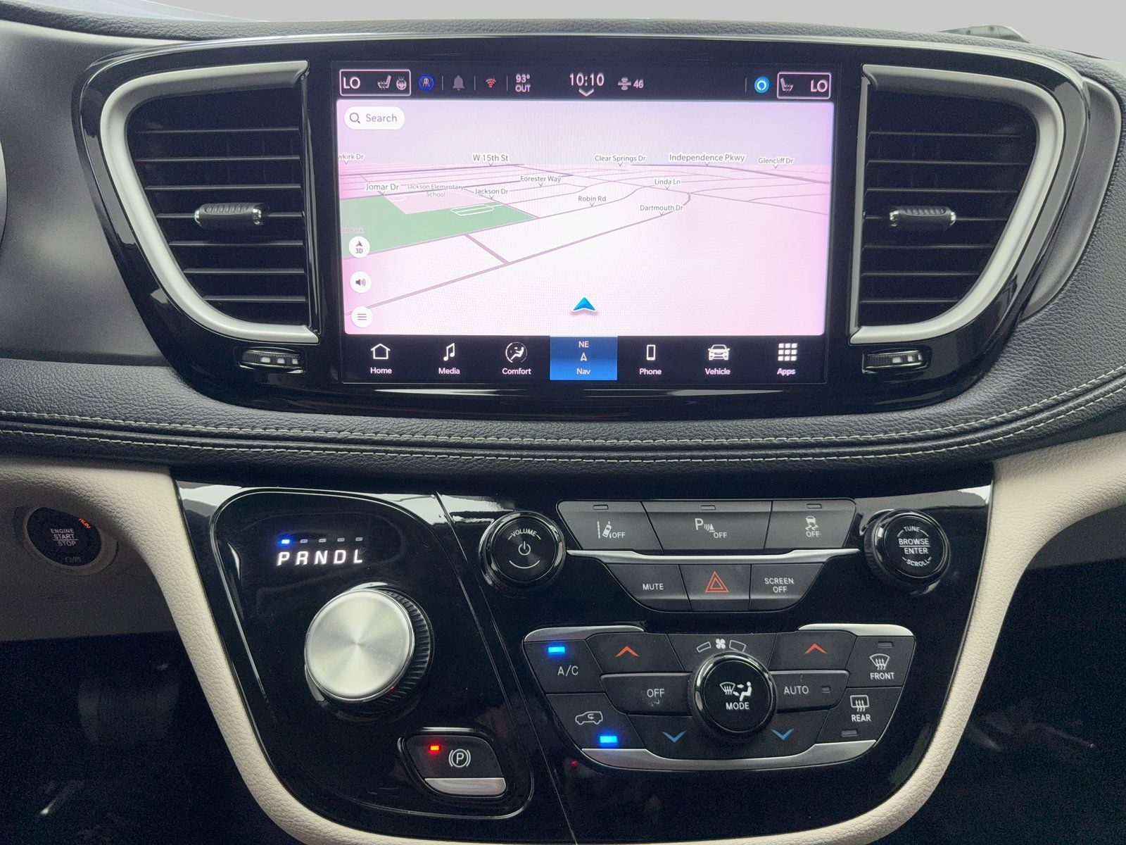 Used 2024 Chrysler Pacifica Limited FWD image 25