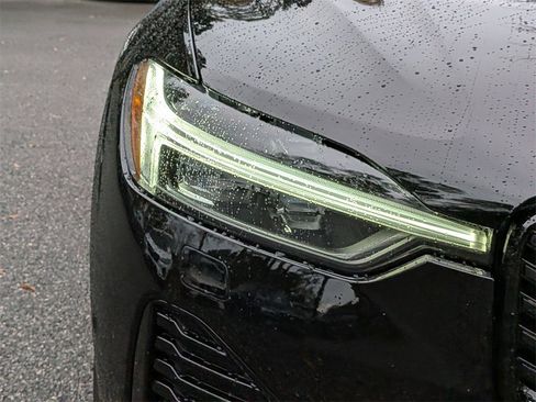 New 2026 Volvo XC60 B5 Ultra w/ Protection Package Premier image 9