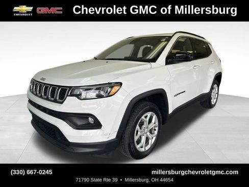 Used 2024 Jeep Compass Latitude AWD/4WD image 5