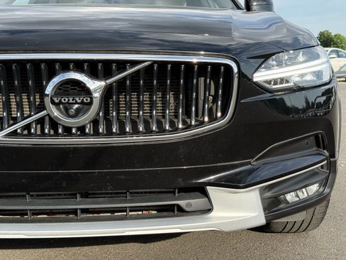 Used 2018 Volvo V90 T5 Cross Country w/ Convenience Package AWD/4WD image 7