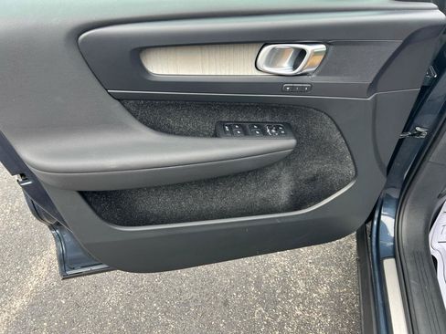 Used 2020 Volvo XC40 T5 Inscription w/ Protection Package AWD/4WD image 11