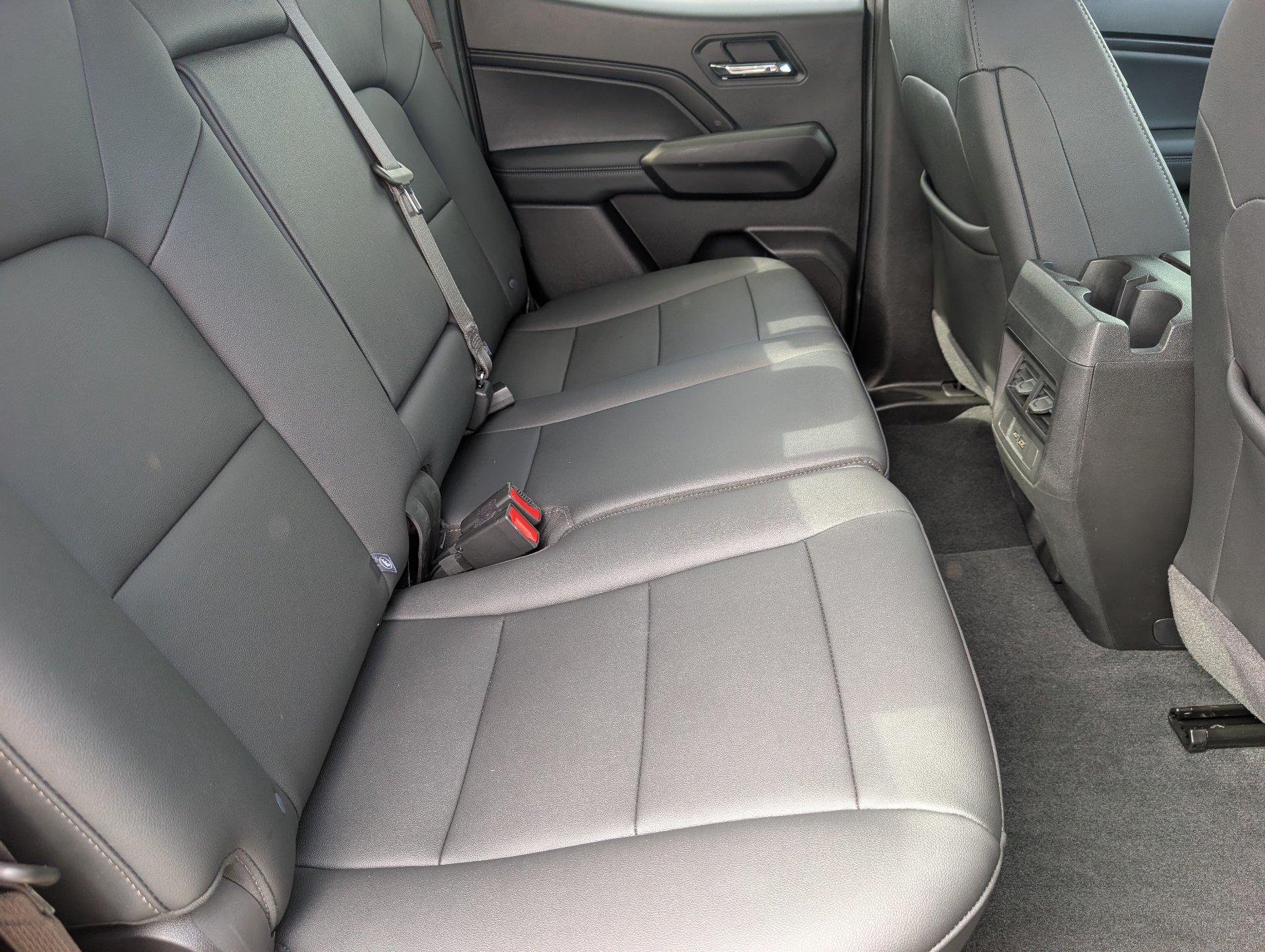 Used 2024 Chevrolet Colorado LT w/ LT Convenience Package III RWD image 13