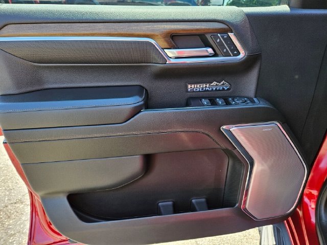 Used 2024 Chevrolet Silverado 1500 High Country w/ High Country Premium Package AWD/4WD image 25