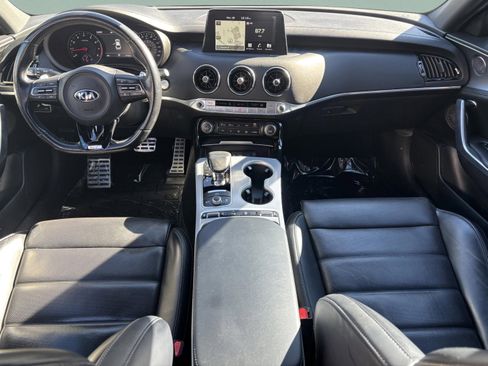 Used 2018 Kia Stinger GT2 image 7