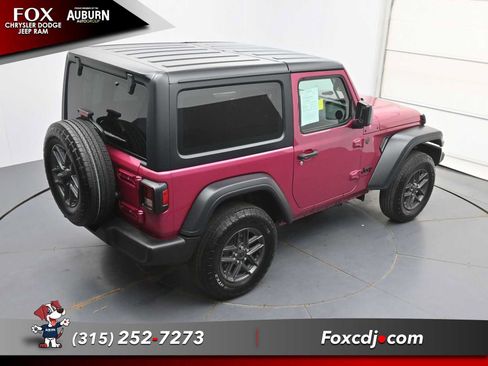 Used 2024 Jeep Wrangler Sport AWD/4WD image 31