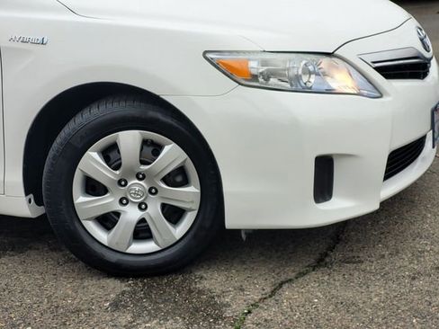 Used 2011 Toyota Camry Base image 6