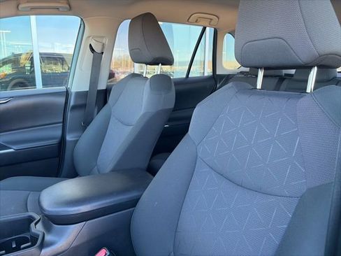 Used 2024 Toyota RAV4 XLE image 9