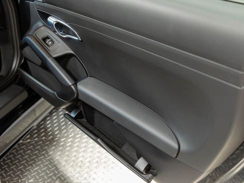 Used 2018 Porsche 718 Cayman RWD image 56
