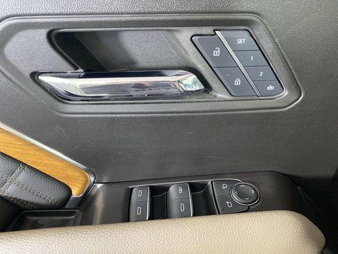 Used 2024 GMC Canyon Denali image 26