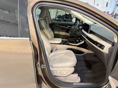 Used 2022 Lincoln Nautilus FWD w/ Premium Package image 28