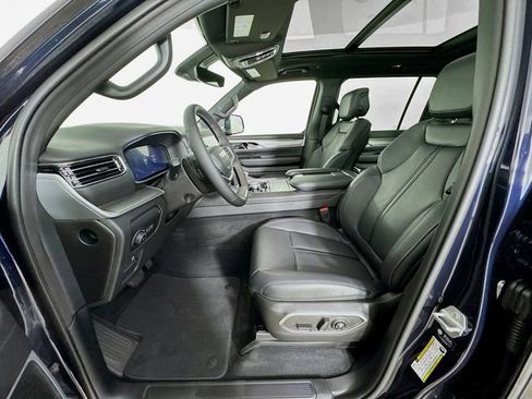 New 2025 Jeep Wagoneer L Series II image 25