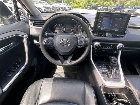 Used 2022 Toyota RAV4 XLE w/ Convenience Package AWD/4WD image 17