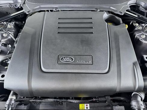 Used 2024 Land Rover Discovery S AWD/4WD image 24