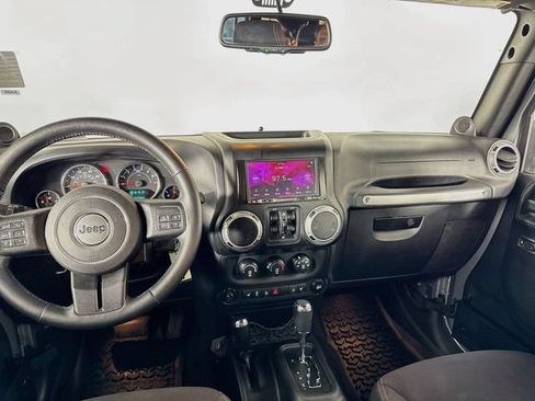 Used 2013 Jeep Wrangler Unlimited Sahara w/ Connectivity Group AWD/4WD image 27