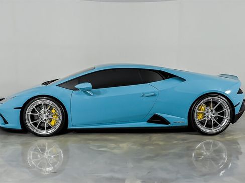Used 2021 Lamborghini Huracan EVO RWD image 7