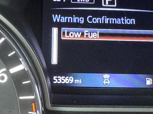 Used 2018 Nissan Pathfinder S image 36