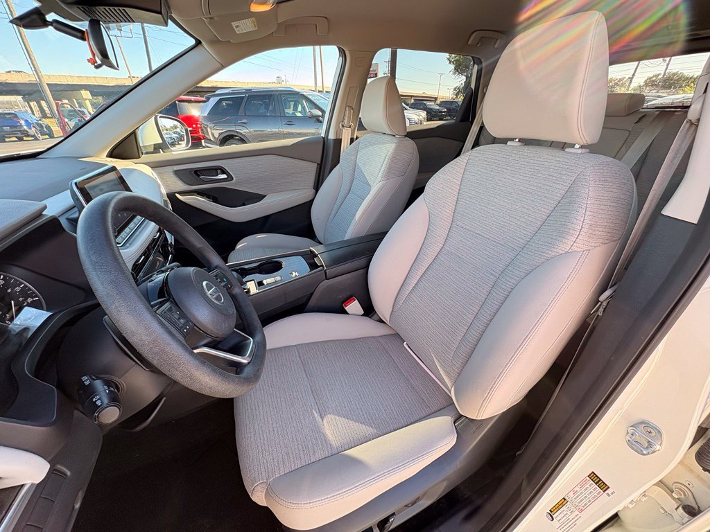 Used 2021 Nissan Rogue SV FWD image 23