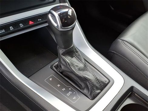 Used 2023 Audi Q3 2.0T Premium image 17