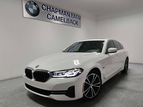 Certified 2023 BMW 530e w/ Convenience Package RWD image 1
