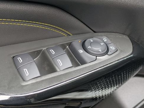 New 2026 Chevrolet Trax LT w/ Sunroof Package FWD image 9