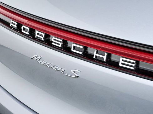 New 2026 Porsche Macan S image 4