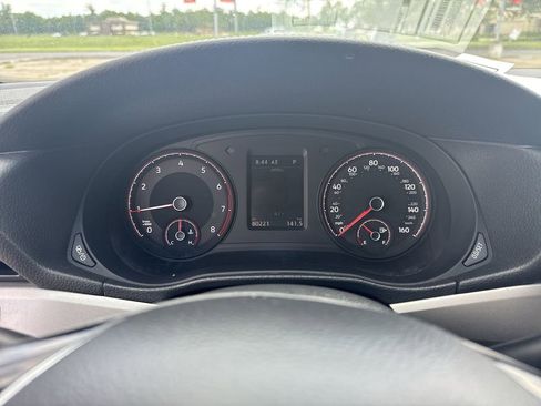 Used 2022 Volkswagen Passat 2.0T SE FWD image 21