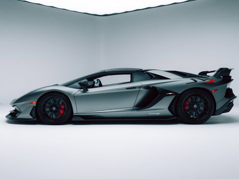 Used 2020 Lamborghini Aventador SVJ image 4